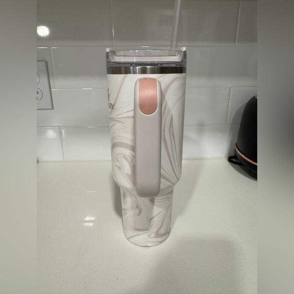 STANLEY Quencher H2.0 - 40oz Tumbler with Handle RETIRED COLOR!! ROSE GOLD SWIRL - Picture 3 of 9